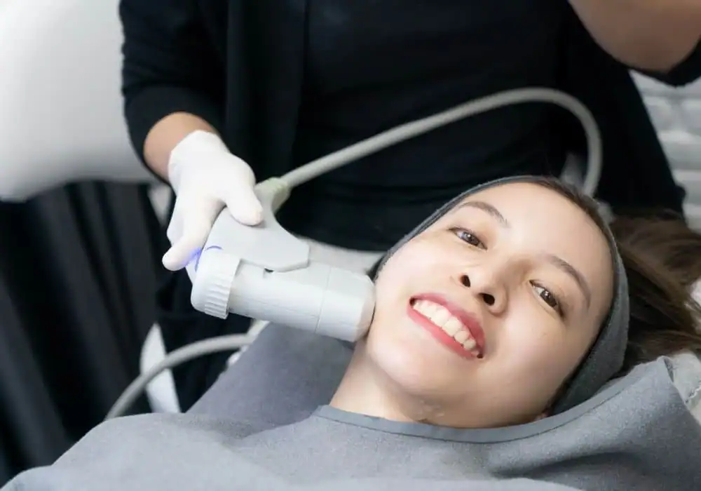 HIFU treatment Weybridge in progress